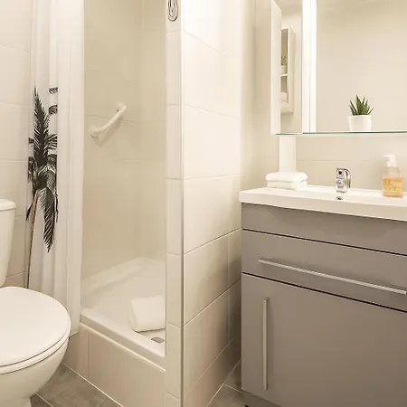 Azur, Centre, Proche Plages Et Palais Des Festivals *